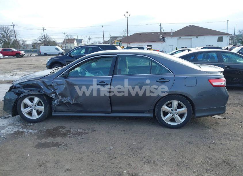 Photo 14 of 2011 Toyota Camry SE (VIN 4T1BF3EK2BU130744)