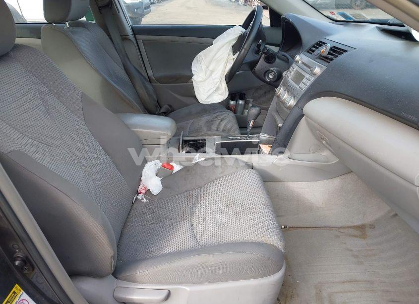 Photo 5 of 2011 Toyota Camry SE (VIN 4T1BF3EK2BU130744)