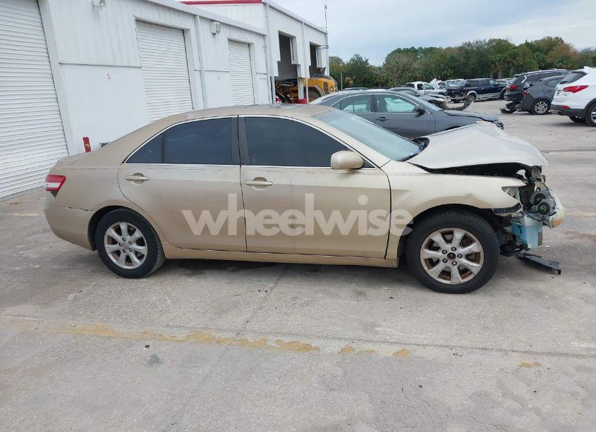 Photo 13 of 2011 Toyota Camry LE (VIN 4T1BF3EK2BU131165)