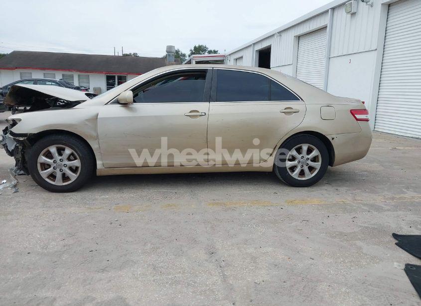 Photo 14 of 2011 Toyota Camry LE (VIN 4T1BF3EK2BU131165)