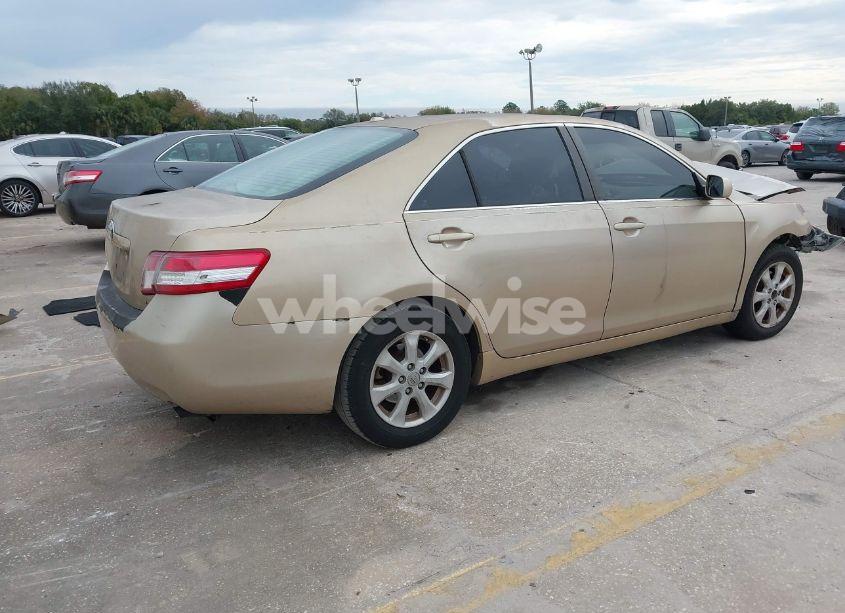 Photo 4 of 2011 Toyota Camry LE (VIN 4T1BF3EK2BU131165)