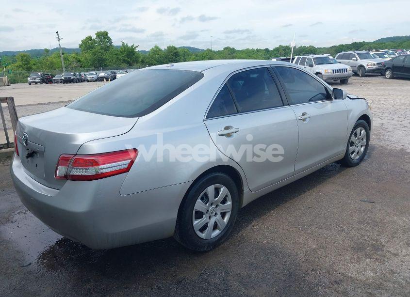 Photo 4 of 2011 Toyota Camry (VIN 4T1BF3EK2BU135538)