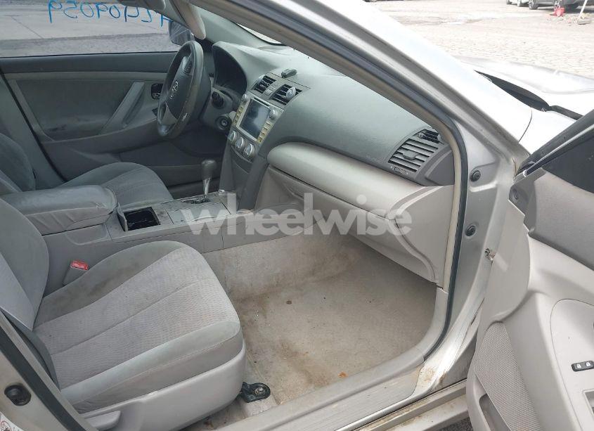 Photo 5 of 2011 Toyota Camry (VIN 4T1BF3EK2BU135538)