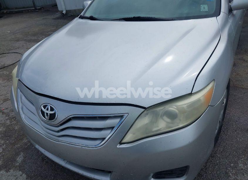 Photo 6 of 2011 Toyota Camry (VIN 4T1BF3EK2BU135538)