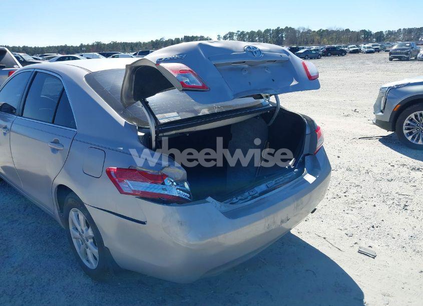 Photo 6 of 2011 Toyota Camry LE (VIN 4T1BF3EK2BU138441)