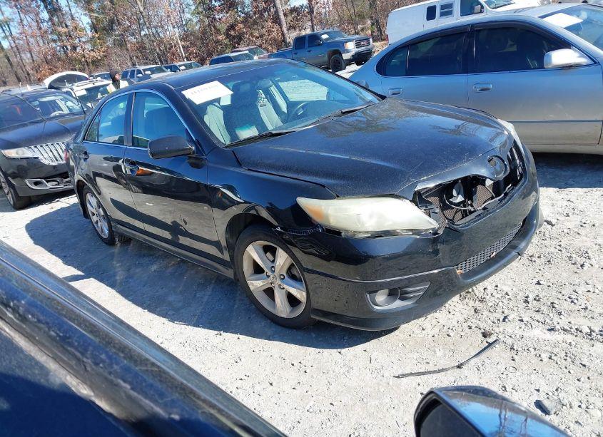 2011 Toyota Camry SE (VIN 4T1BF3EK2BU138830) main photo