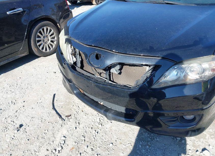 Photo 6 of 2011 Toyota Camry SE (VIN 4T1BF3EK2BU138830)