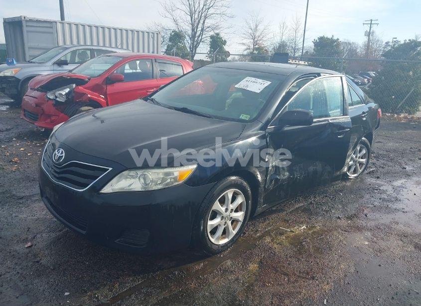 Photo 2 of 2011 Toyota Camry LE (VIN 4T1BF3EK2BU147902)