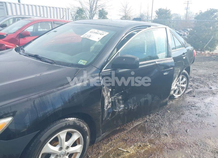 Photo 6 of 2011 Toyota Camry LE (VIN 4T1BF3EK2BU147902)