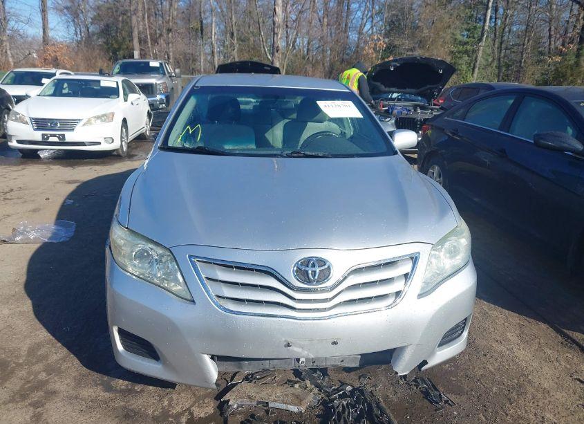 Photo 12 of 2011 Toyota Camry LE (VIN 4T1BF3EK2BU152419)