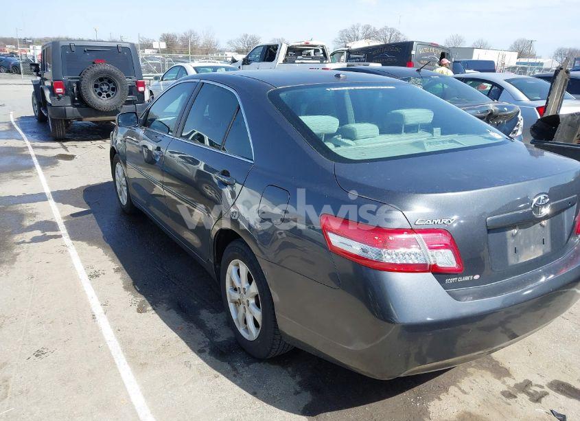 Photo 3 of 2011 Toyota Camry LE (VIN 4T1BF3EK2BU167132)