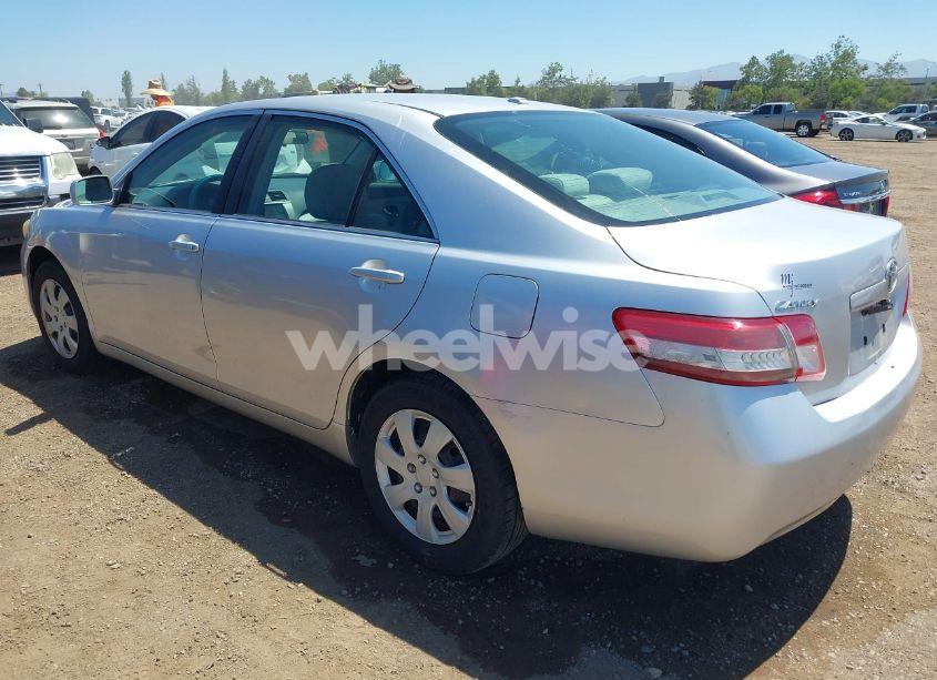 Photo 3 of 2011 Toyota Camry (VIN 4T1BF3EK2BU169303)