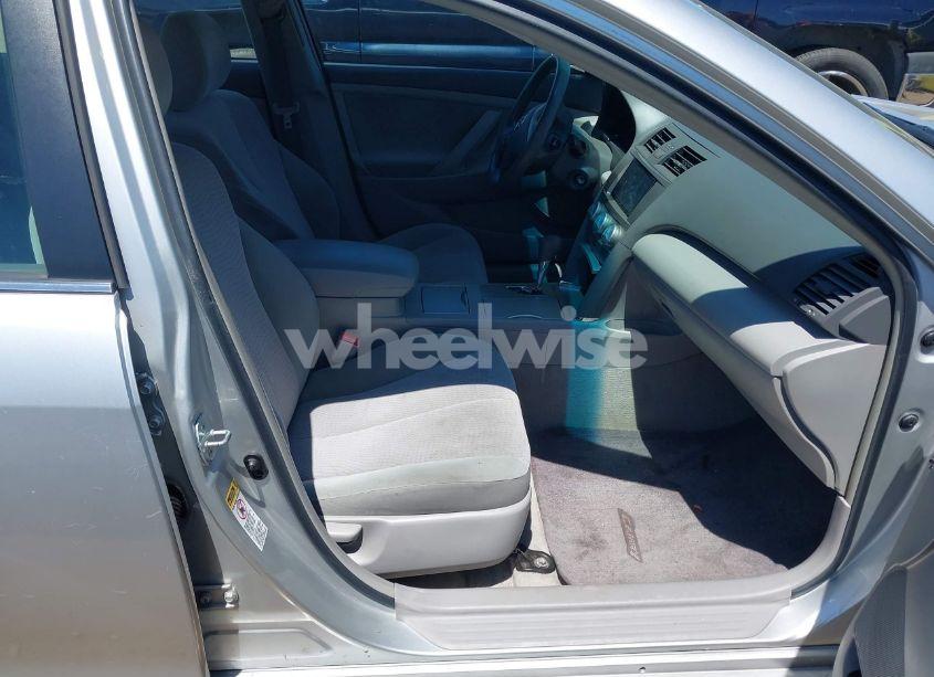 Photo 5 of 2011 Toyota Camry (VIN 4T1BF3EK2BU169303)