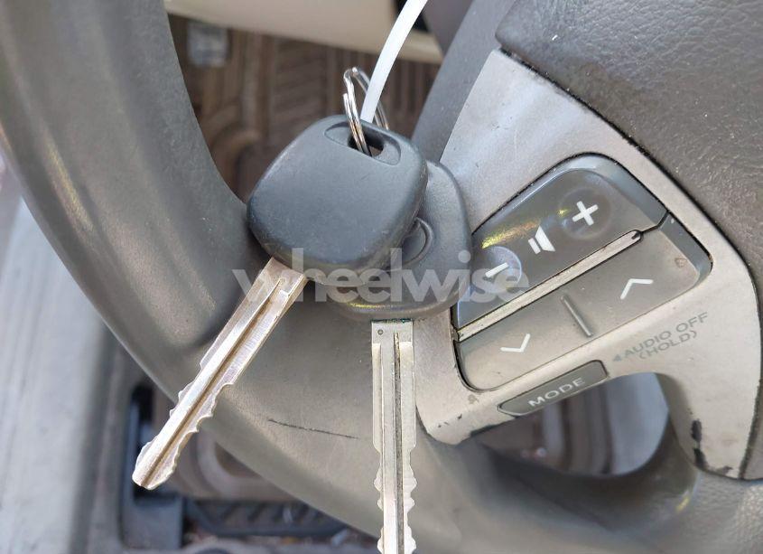 Photo 11 of 2011 Toyota Camry LE (VIN 4T1BF3EK2BU171116)