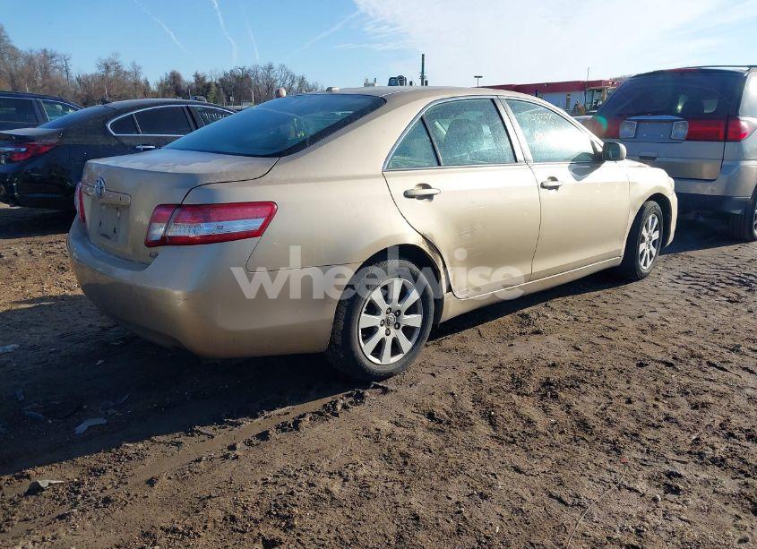 Photo 4 of 2011 Toyota Camry LE (VIN 4T1BF3EK2BU171116)