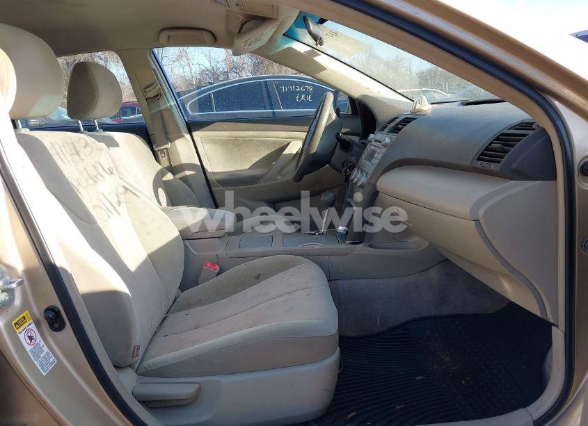 Photo 5 of 2011 Toyota Camry LE (VIN 4T1BF3EK2BU171116)