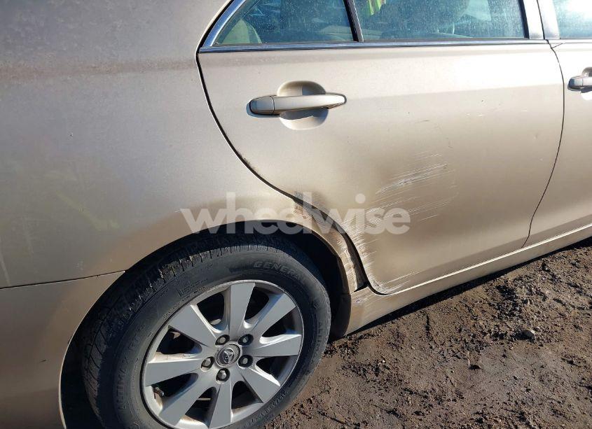 Photo 6 of 2011 Toyota Camry LE (VIN 4T1BF3EK2BU171116)