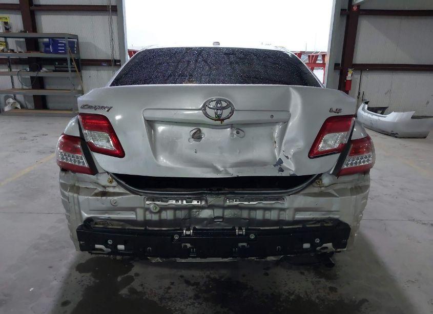 Photo 17 of 2011 Toyota Camry LE (VIN 4T1BF3EK2BU174226)