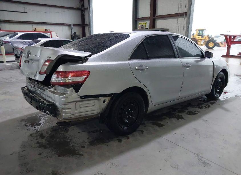 Photo 4 of 2011 Toyota Camry LE (VIN 4T1BF3EK2BU174226)