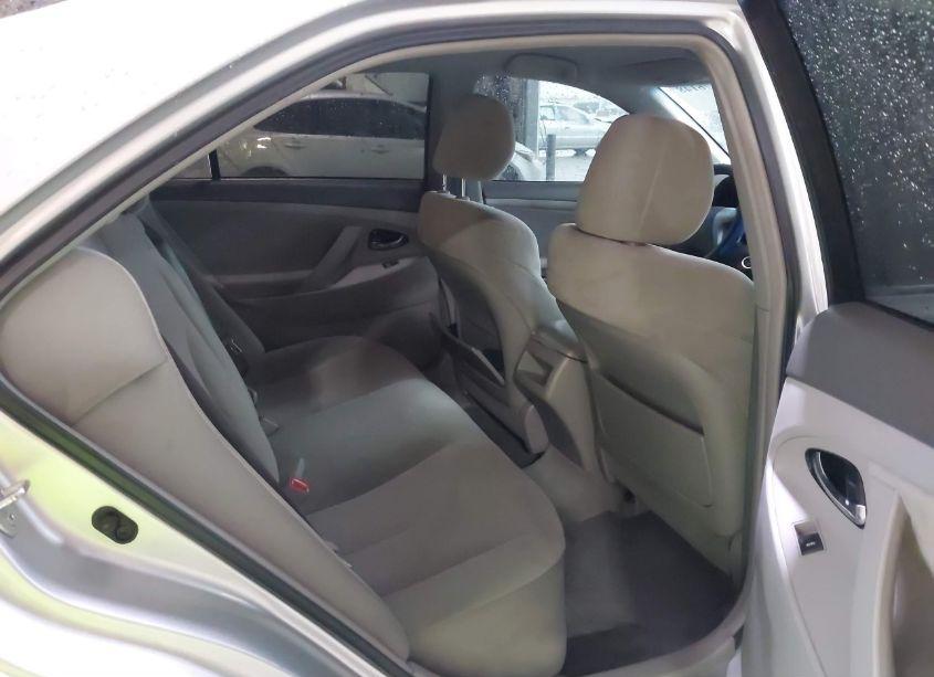 Photo 8 of 2011 Toyota Camry LE (VIN 4T1BF3EK2BU174226)