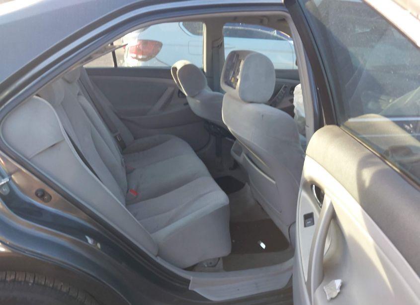 Photo 8 of 2011 Toyota Camry LE (VIN 4T1BF3EK2BU174727)