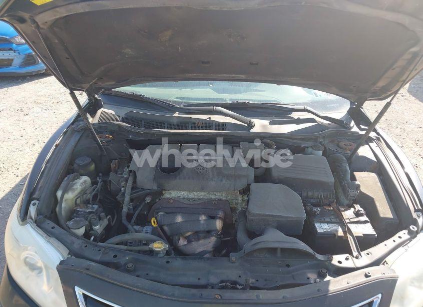 Photo 10 of 2011 Toyota Camry LE (VIN 4T1BF3EK2BU174758)