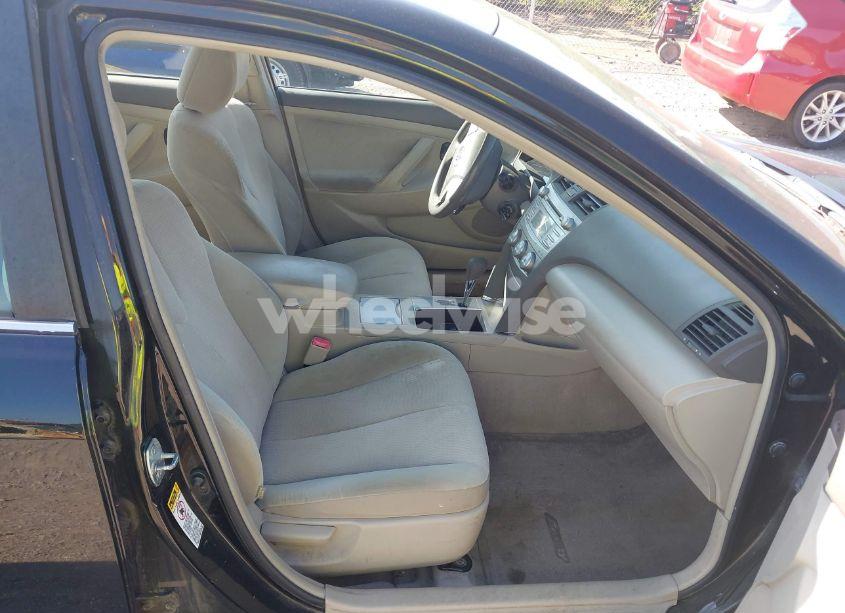 Photo 5 of 2011 Toyota Camry LE (VIN 4T1BF3EK2BU174758)