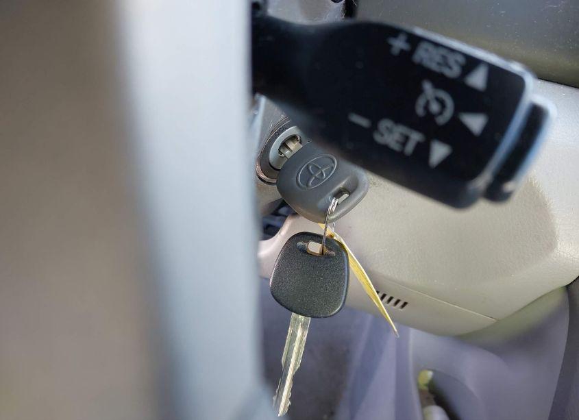 Photo 11 of 2011 Toyota Camry LE (VIN 4T1BF3EK2BU176364)