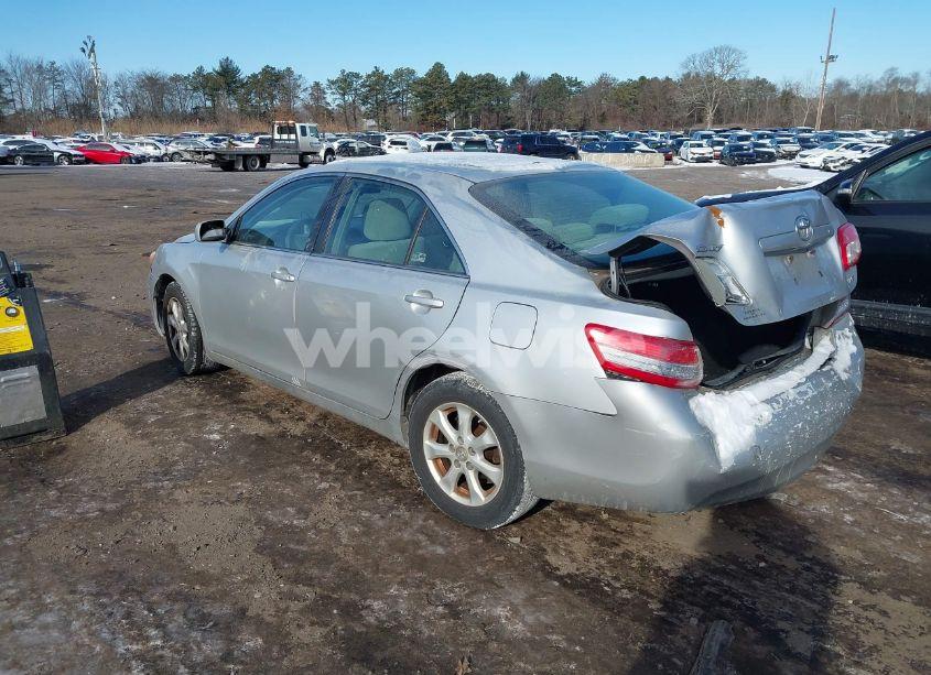 Photo 3 of 2011 Toyota Camry LE (VIN 4T1BF3EK2BU178650)