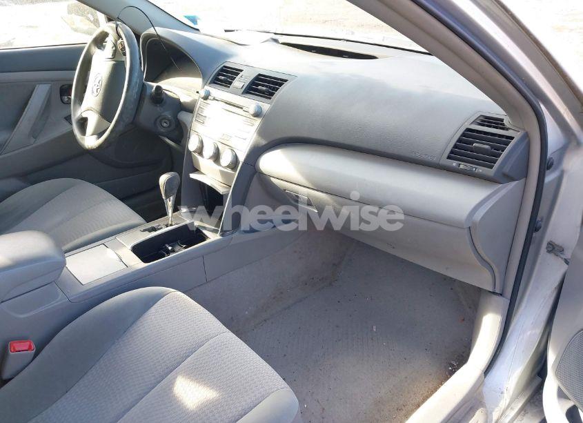 Photo 5 of 2011 Toyota Camry LE (VIN 4T1BF3EK2BU178650)