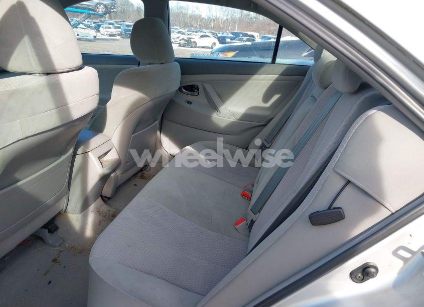 Photo 8 of 2011 Toyota Camry LE (VIN 4T1BF3EK2BU178650)