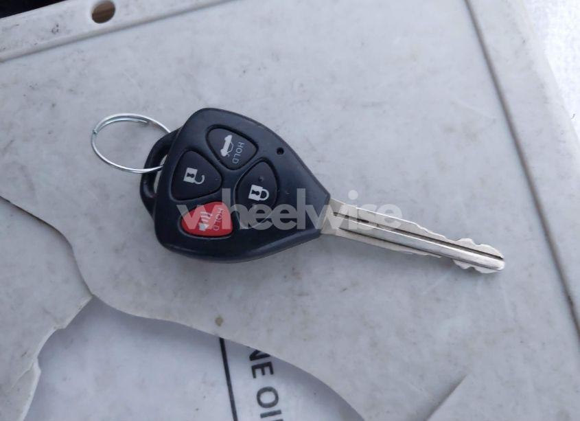 Photo 11 of 2011 Toyota Camry LE (VIN 4T1BF3EK2BU181497)