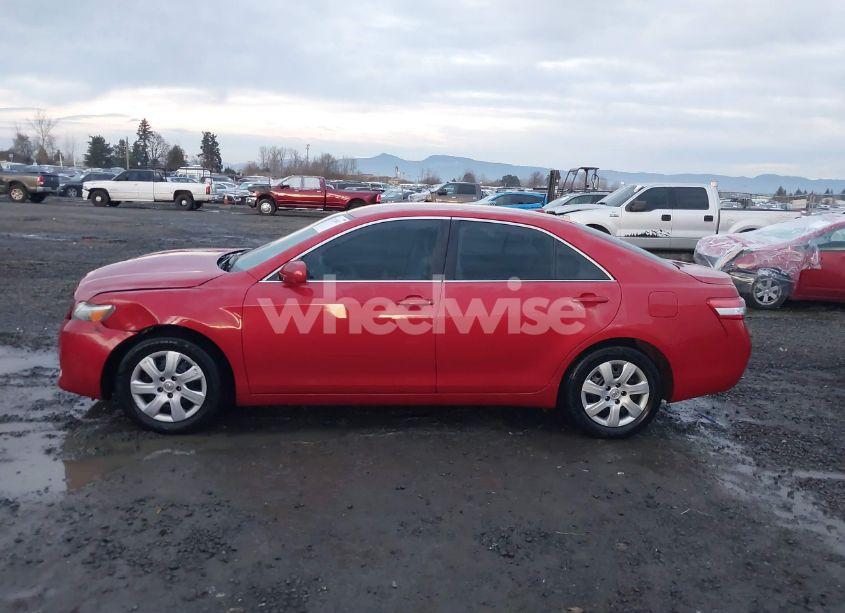 Photo 14 of 2011 Toyota Camry LE (VIN 4T1BF3EK2BU181497)