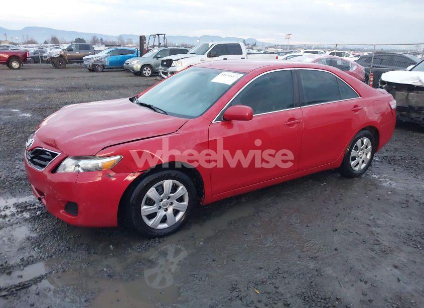 Photo 2 of 2011 Toyota Camry LE (VIN 4T1BF3EK2BU181497)