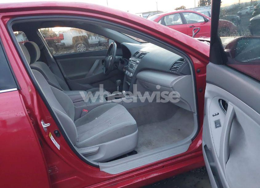 Photo 5 of 2011 Toyota Camry LE (VIN 4T1BF3EK2BU181497)