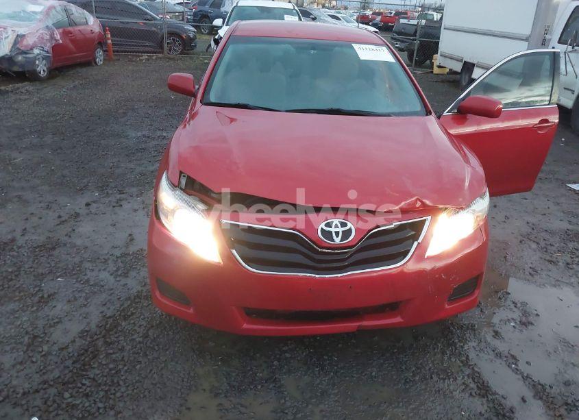 Photo 6 of 2011 Toyota Camry LE (VIN 4T1BF3EK2BU181497)