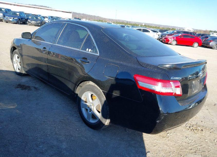 Photo 3 of 2011 Toyota Camry LE (VIN 4T1BF3EK2BU187560)