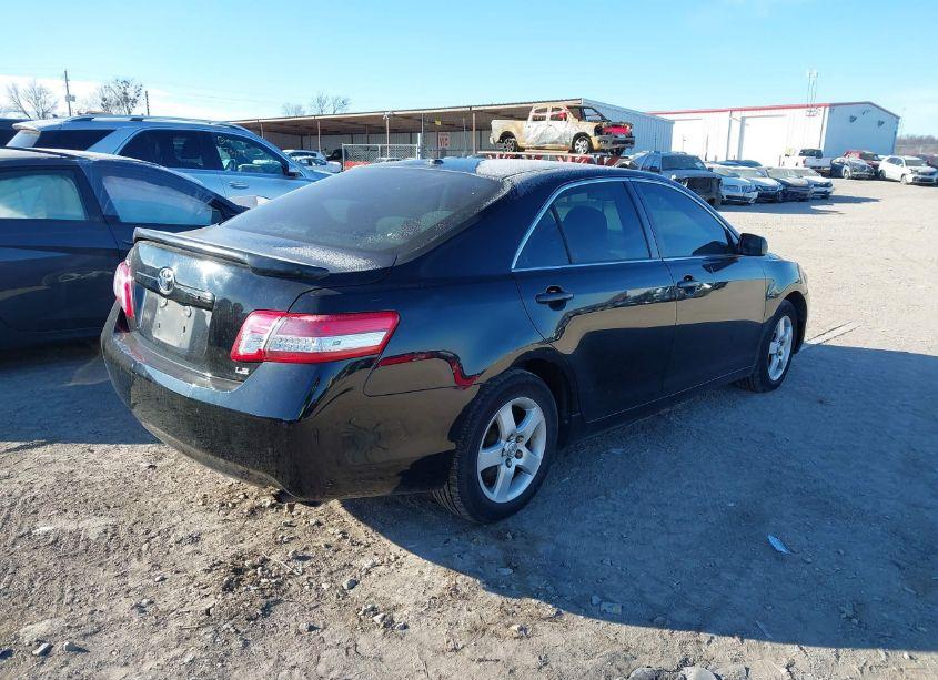 Photo 4 of 2011 Toyota Camry LE (VIN 4T1BF3EK2BU187560)