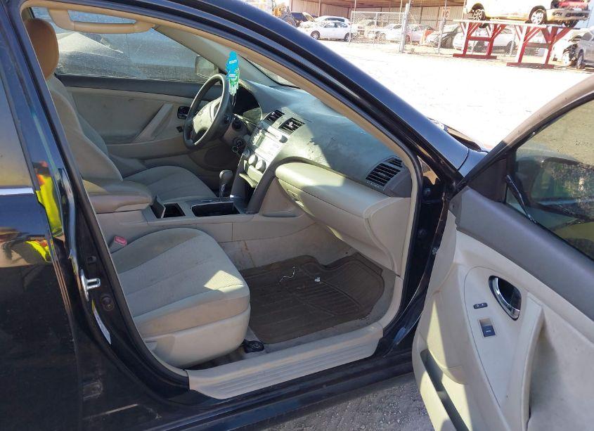 Photo 5 of 2011 Toyota Camry LE (VIN 4T1BF3EK2BU187560)