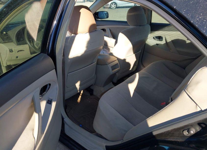 Photo 8 of 2011 Toyota Camry LE (VIN 4T1BF3EK2BU187560)