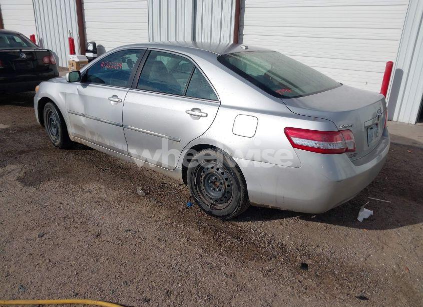 Photo 3 of 2011 Toyota Camry LE (VIN 4T1BF3EK2BU190166)