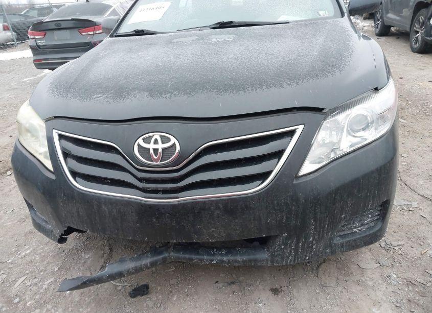 Photo 6 of 2011 Toyota Camry (VIN 4T1BF3EK2BU191107)