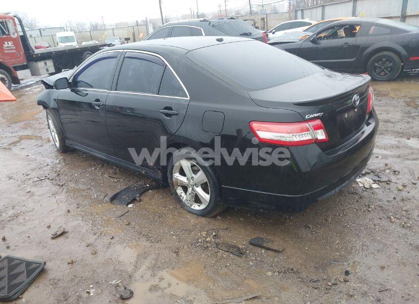 Photo 3 of 2011 Toyota Camry SE (VIN 4T1BF3EK2BU194735)