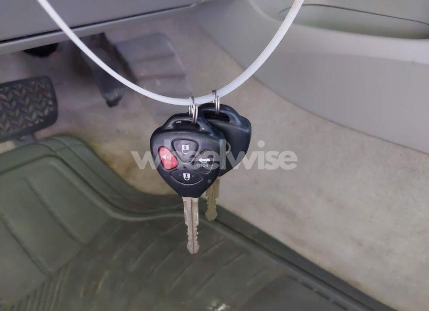 Photo 11 of 2011 Toyota Camry LE (VIN 4T1BF3EK2BU200064)