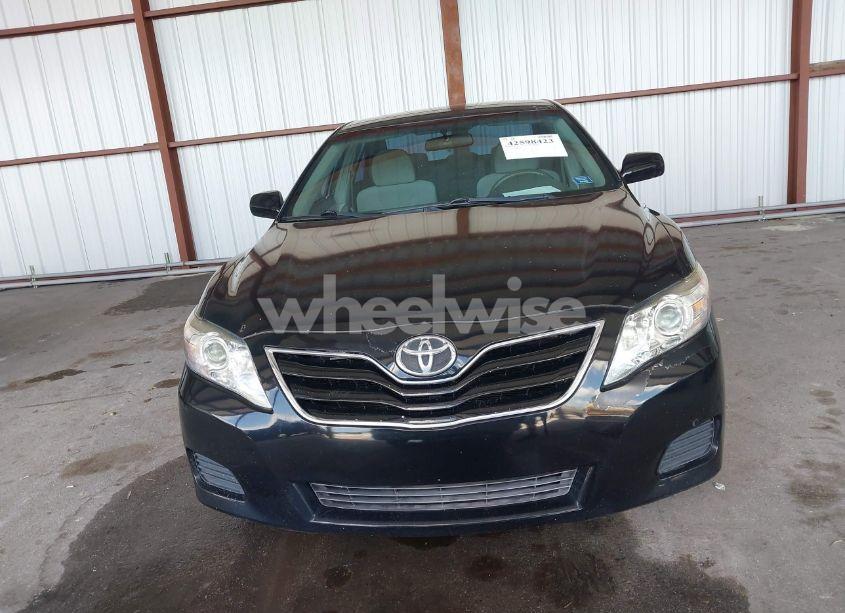 Photo 6 of 2011 Toyota Camry LE (VIN 4T1BF3EK2BU200064)