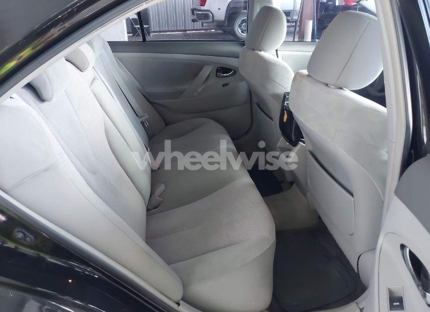 Photo 8 of 2011 Toyota Camry LE (VIN 4T1BF3EK2BU200064)