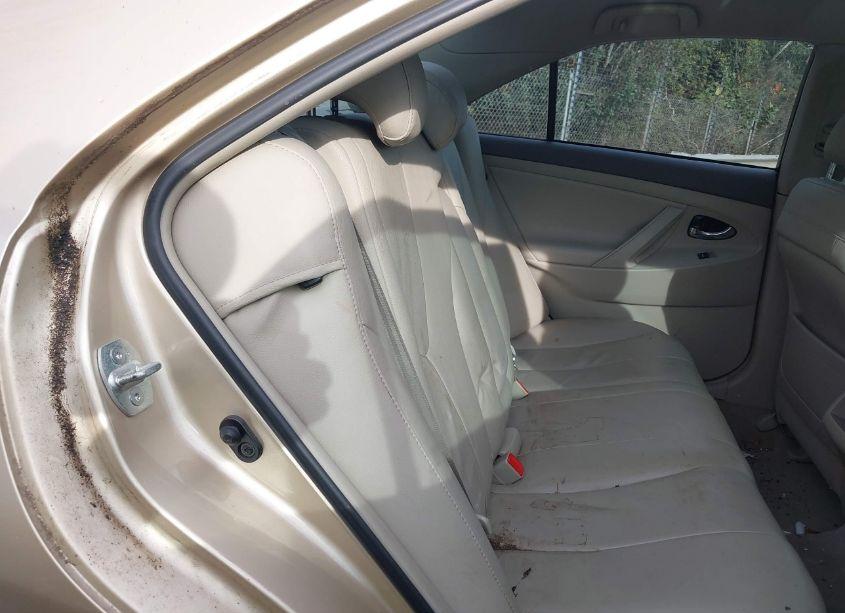 Photo 8 of 2011 Toyota Camry LE (VIN 4T1BF3EK2BU218578)