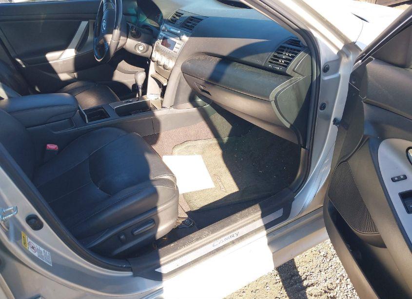 Photo 5 of 2011 Toyota Camry SE/LE/XLE (VIN 4T1BF3EK2BU221187)