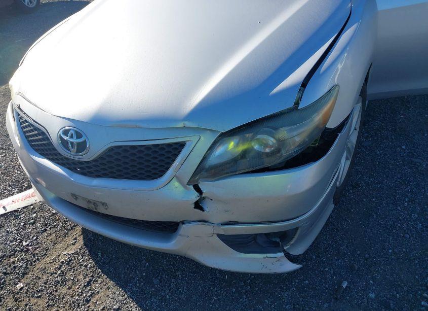 Photo 6 of 2011 Toyota Camry SE/LE/XLE (VIN 4T1BF3EK2BU221187)