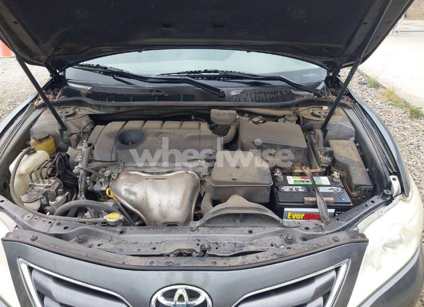 Photo 10 of 2011 Toyota Camry LE (VIN 4T1BF3EK2BU585206)